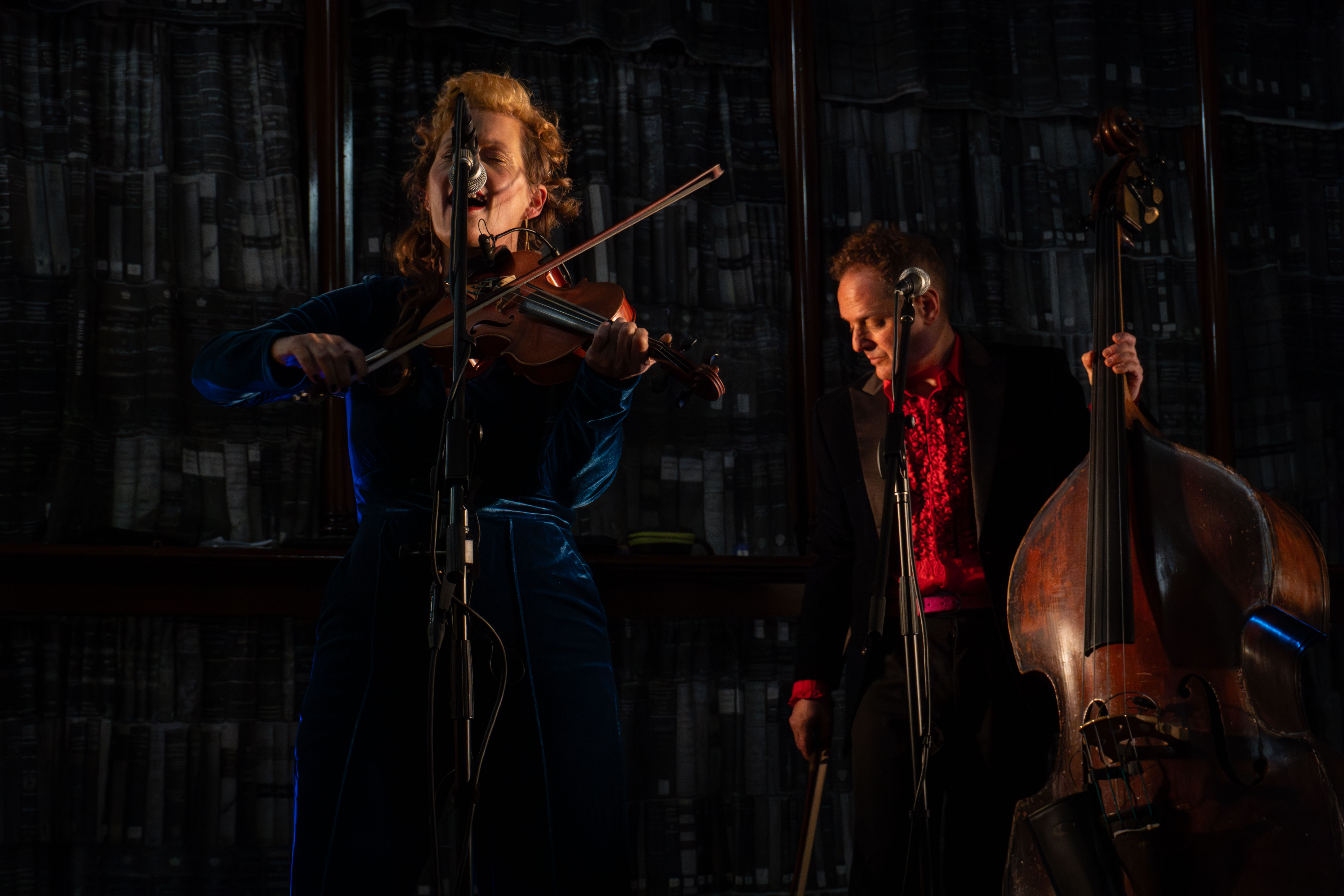 Bush Gothic - Dan And Jenny playing at the Fitzroy Reading Room